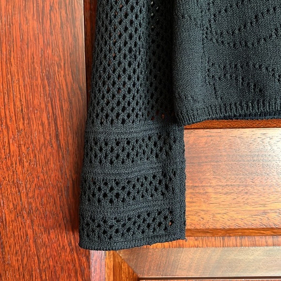 St John collection black sweater
EXCELLENT condition - Picture 6 of 11